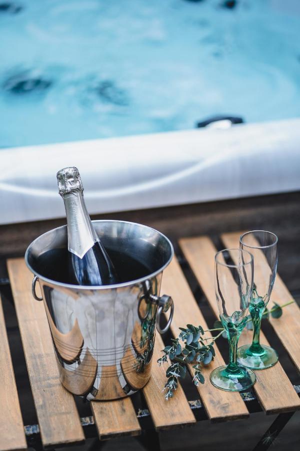 O Rethel Jacuzzi, Gite Ardennes Экстерьер фото