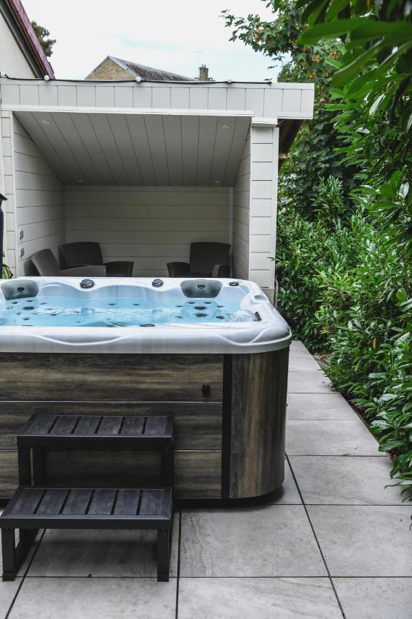 O Rethel Jacuzzi, Gite Ardennes Экстерьер фото
